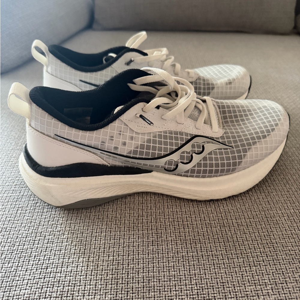 Saucony Women’s Freedom Crossport S20820-11 Size 9.5